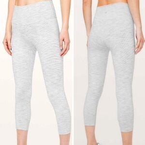 Lululemon Wunder Under Crop (High-Rise) *Luxtreme Size 10